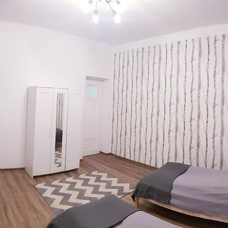 Apartamenty Rowna 凯尔采 外观 照片