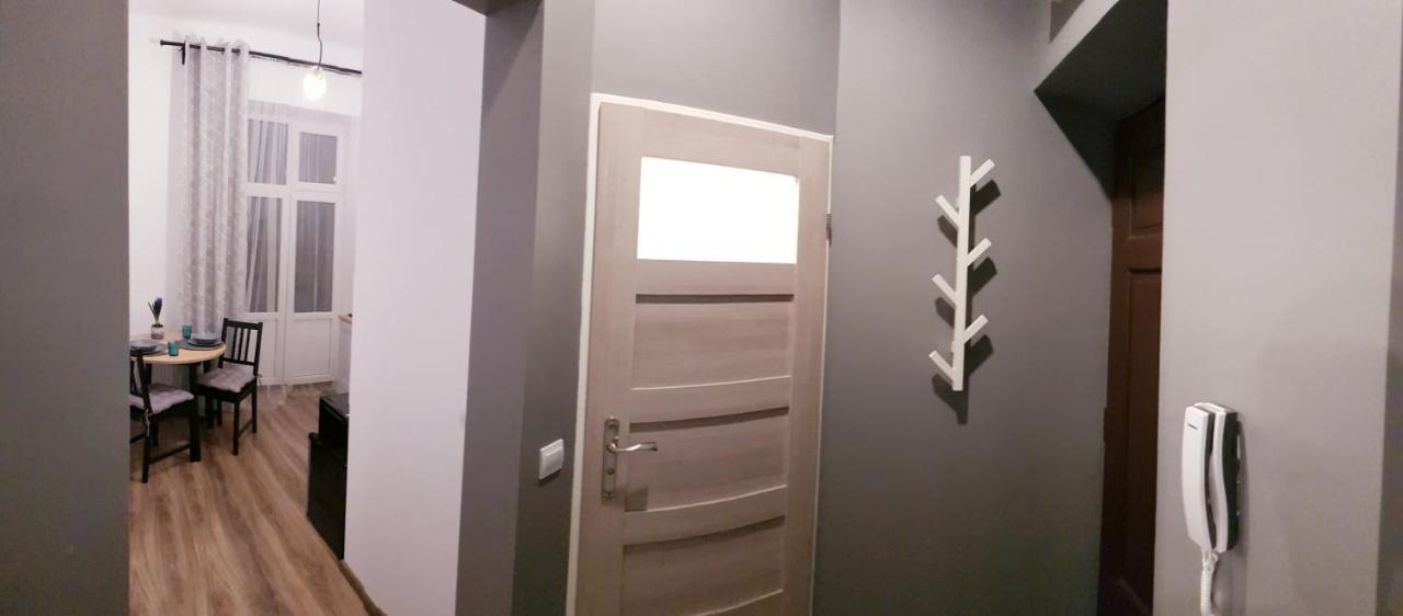Apartamenty Rowna 凯尔采 外观 照片